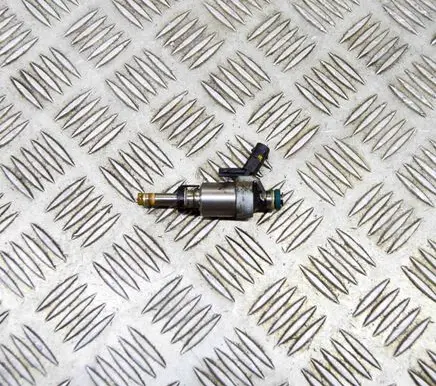 Volkswagen Golf VII Fuel injector 06L906036K