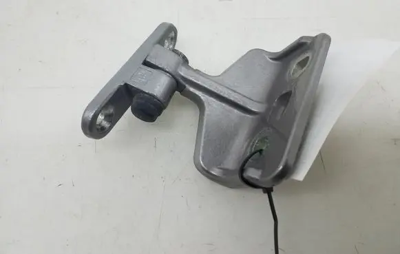 Mercedes-Benz CLS C219 Rear door lower hinge A2197300937