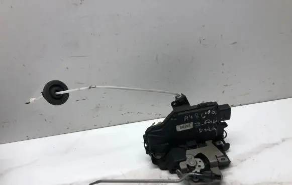 Audi A4 S4 B6 8E 8H Front door lock 4B2837016G