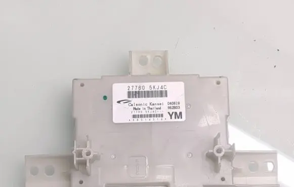Nissan Navara D23 Air conditioning/heating control unit 277605KJ4C