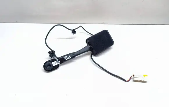 BMW 2 F46 Front seatbelt buckle 7313299
