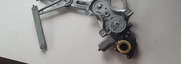 Toyota Avensis T270 Front door window regulator motor