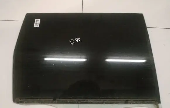 Nissan X-Trail T30 Rear door window glass as2