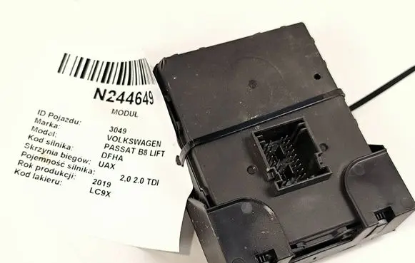 Volkswagen PASSAT B8 Central body control module 3Q0959435N