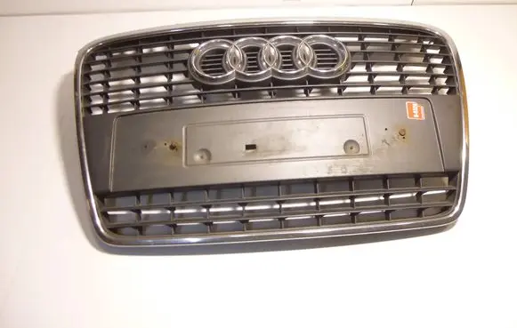Front bumper upper radiator grill