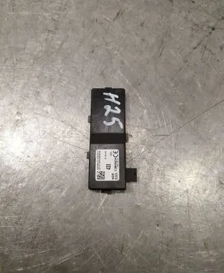 Opel Insignia A Door central lock control unit/module 13501980 F00HJ00471