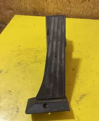 BMW 7 E65 E66 Accelerator throttle pedal 6762482