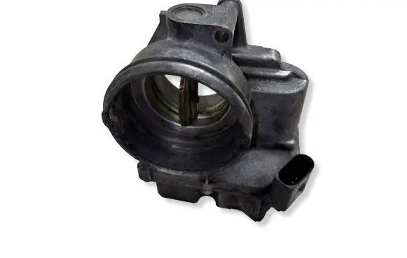 Volkswagen Touran I Throttle valve 03G128063J