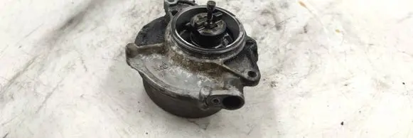 Audi A6 S6 C6 4F Vacuum pump 35947009
