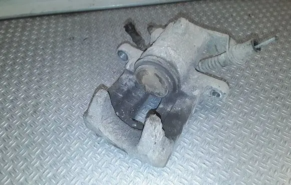 Skoda Rapid (NH) Rear brake caliper