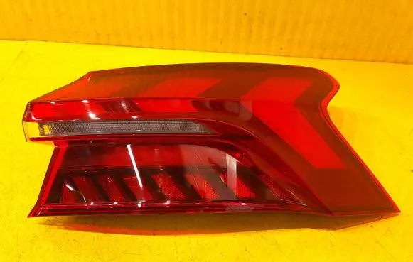 Audi e-tron Rear/tail lights 4J3945092