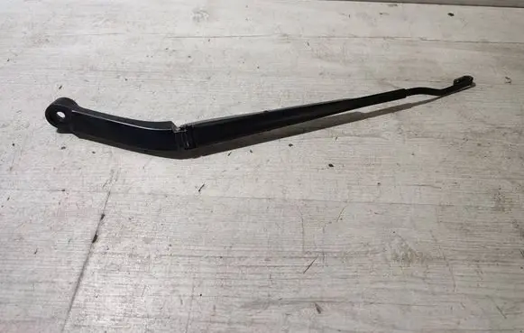 Lexus RC Front wiper blade arm