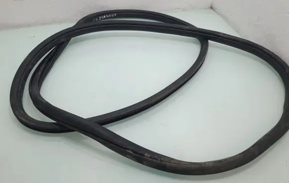 Dodge Durango III Rear door rubber seal (on body) 