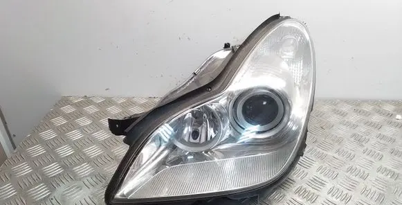 Mercedes-Benz CLS C219 Headlight/headlamp