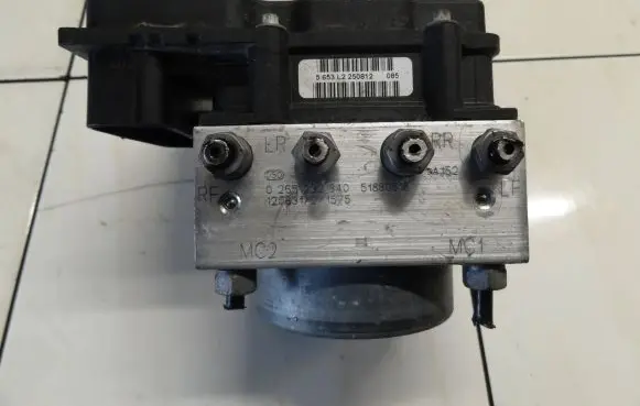 Fiat 500 ABS Pump 51880815