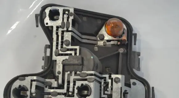 Audi A4 S4 B6 8E 8H Tail light bulb cover holder 153948 THK160