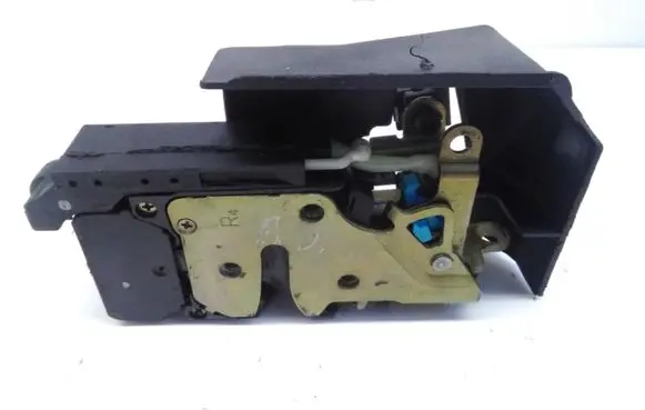 Alfa Romeo 156 Front door lock 18110242