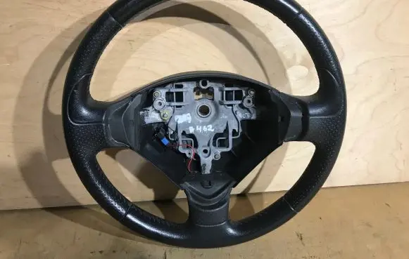 Peugeot 207 Steering wheel