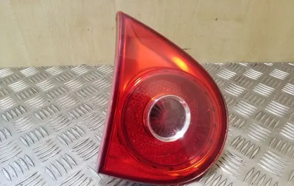 Volkswagen Golf V Tailgate rear/tail lights 1K6945093J 1K6945107C