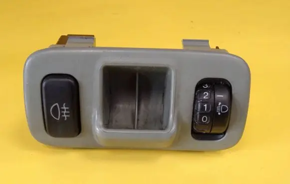 Toyota Yaris Fog light switch 777197