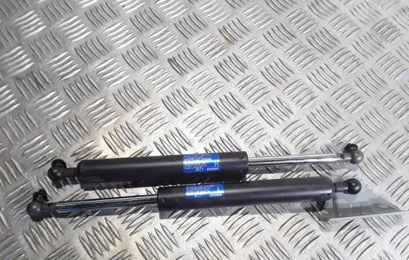Honda Accord Tailgate strut 