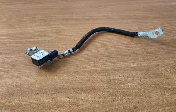 Hyundai i20 (BC3 BI3) Negative earth cable (battery) 37180Q0000 DUQP103542