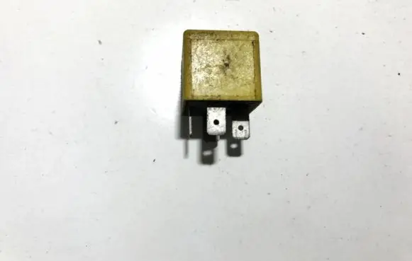 Ford Sierra Other relay 81ag14n089ca v23134k6x38