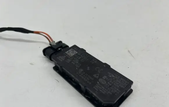 Cupra Leon Keyless system antenna 5WA962133F