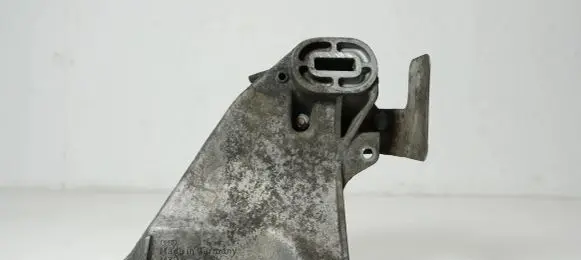 Audi A6 S6 C4 4A Engine mounting bracket 4A0199312