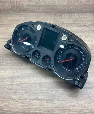 Volkswagen PASSAT B6 Speedometer (instrument cluster) 3C0920871E