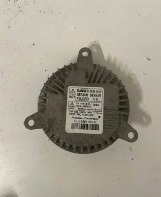 Dodge Durango Headlight ballast module Xenon 68224607AB ghgb66y10069