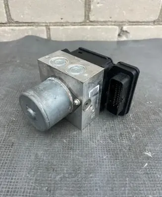 Jeep Grand Cherokee ABS Pump 229222133 04779975AM