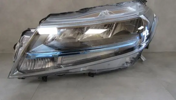 Suzuki Grand Vitara II Headlight/headlamp 100-7R016