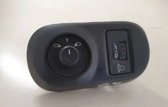 Citroen C4 Cactus Wing mirror switch 96673722ZD
