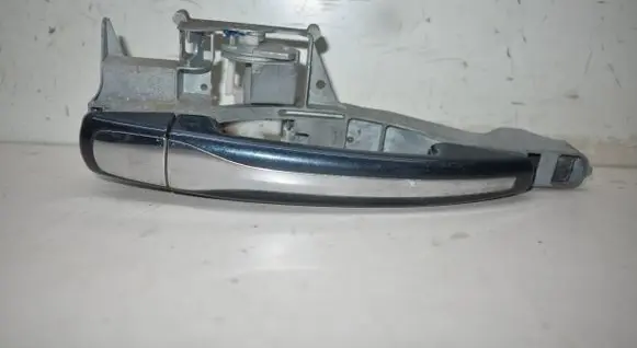 Peugeot 207 Front door exterior handle 9680168580