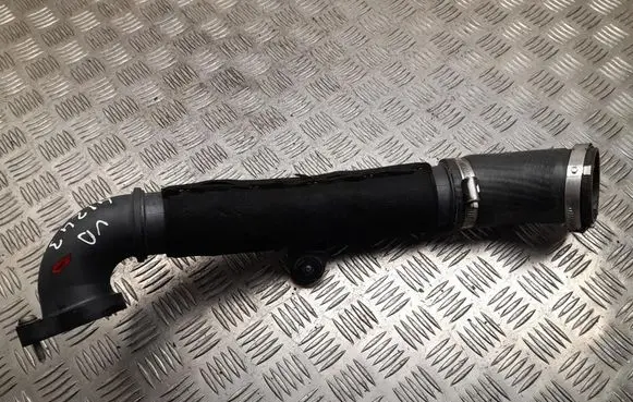 Volkswagen PASSAT B8 Air intake hose/pipe 04L145762AJ