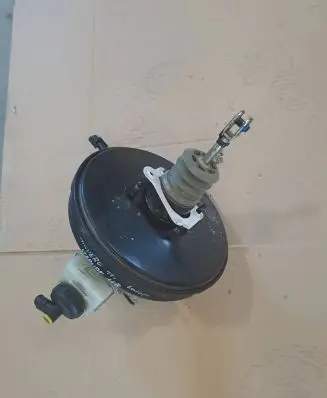Renault Sandero I Brake booster 472109239R 03785454064