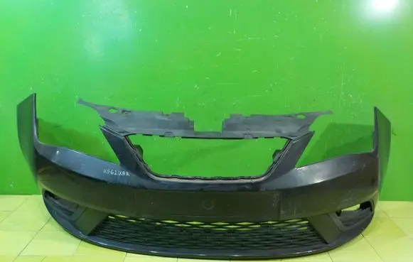 Volkswagen Golf IV Front bumper PRZOD XP244