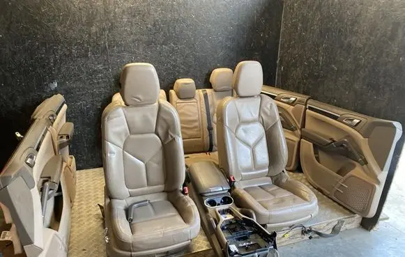 Porsche Cayenne (92A) Seat set
