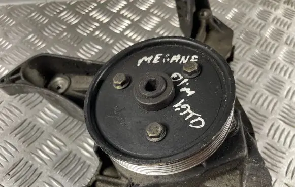 Renault Megane I Power steering pump