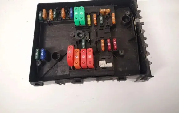 Volkswagen Golf V Fuse box set 1k0937125a 271598730
