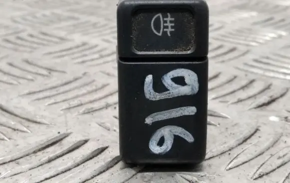 Fog light switch