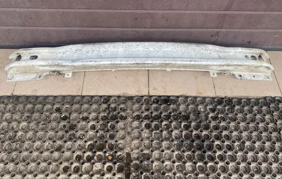 Volvo V70 Front bumper cross member