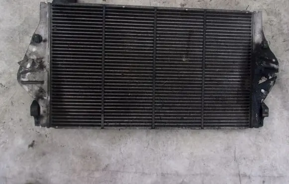 Renault Vel Satis Intercooler radiator 8200033732