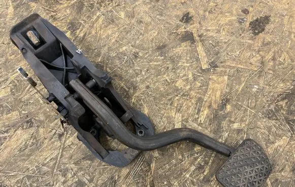 BMW 7 G11 G12 Brake pedal