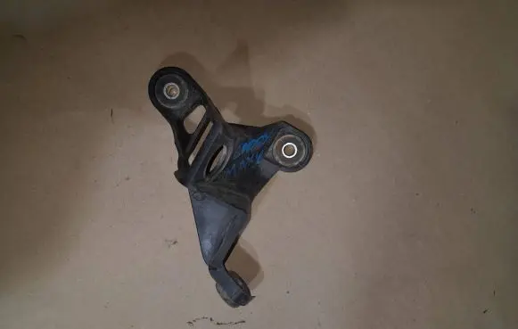 Volkswagen Caddy Gear shift cable bracket 1K0711789H
