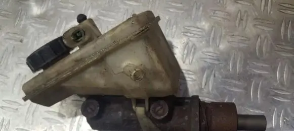 Renault Laguna I Master brake cylinder 311843