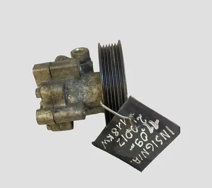 Opel Insignia A Power steering pump 13309336 YS1561H10199