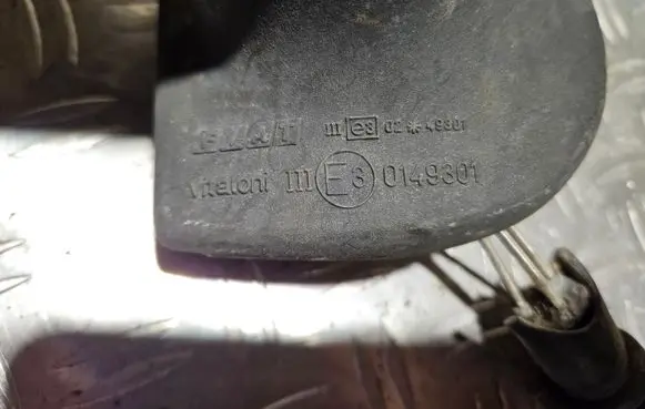 Manual wing mirror