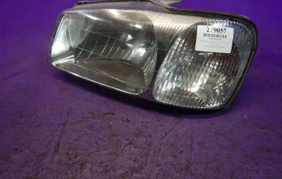 Hyundai Accent Headlight/headlamp